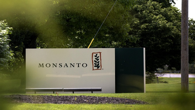 Monsanto Offers Cash Back for Controversial Chemical