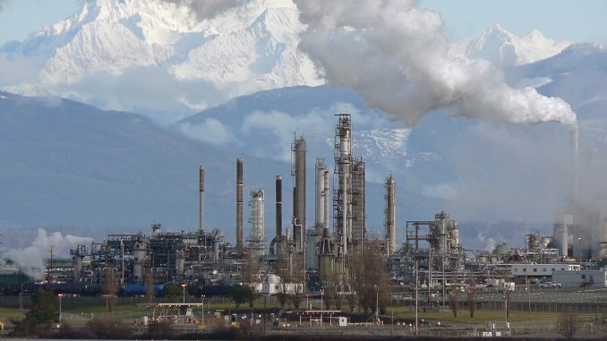 oil spill in Illionis promtps shutdown of pipeline