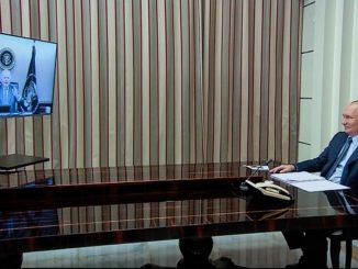epa09627691 Russian President Vladimir Putin holds talks with US President Joe Biden via videoconference at the Bocharov Ruchei residence in Sochi, Russia, 07 December 2021. EPA-EFE/SERGEY GUNEEV / SPUTNIK / KREMLIN POOL MANDATORY CREDIT